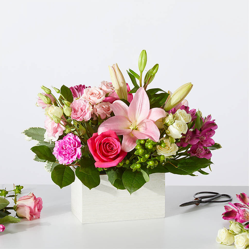 Sweetberry Box – A Florist Original – Edith Vl, Minneapolis MN