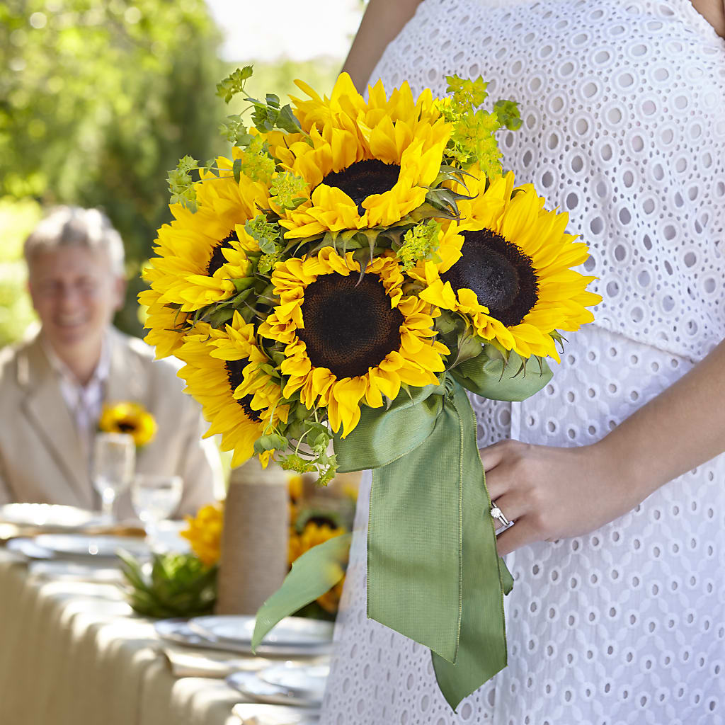 Free Spirit Bouquet – Edith Vl, Minneapolis MN