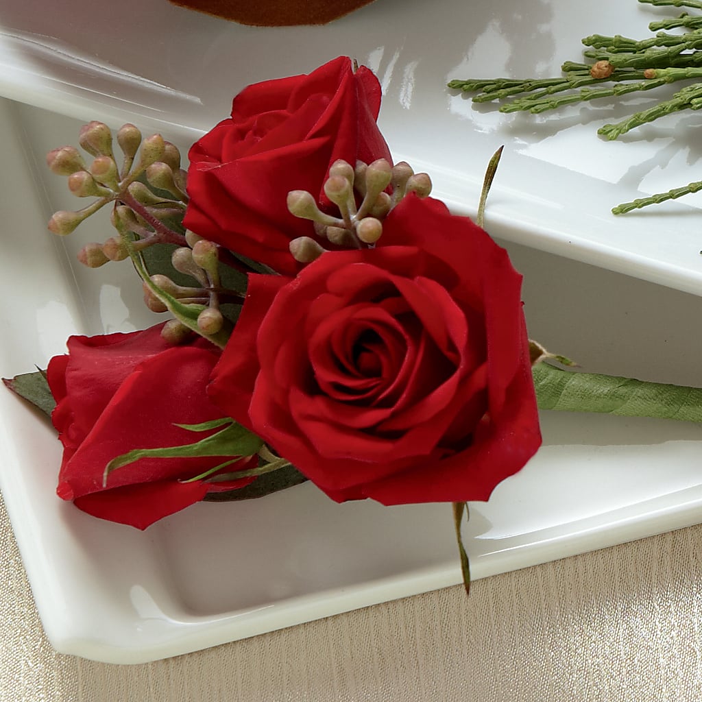 Red Spray Rose Boutonniere – Edith Vl, Minneapolis MN