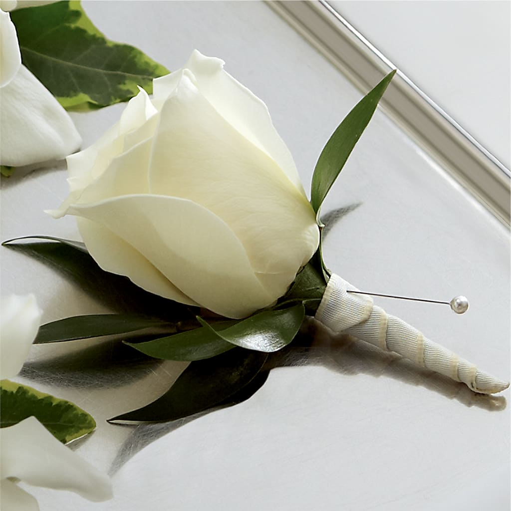 White Rose Boutonniere – Edith Vl, Minneapolis MN